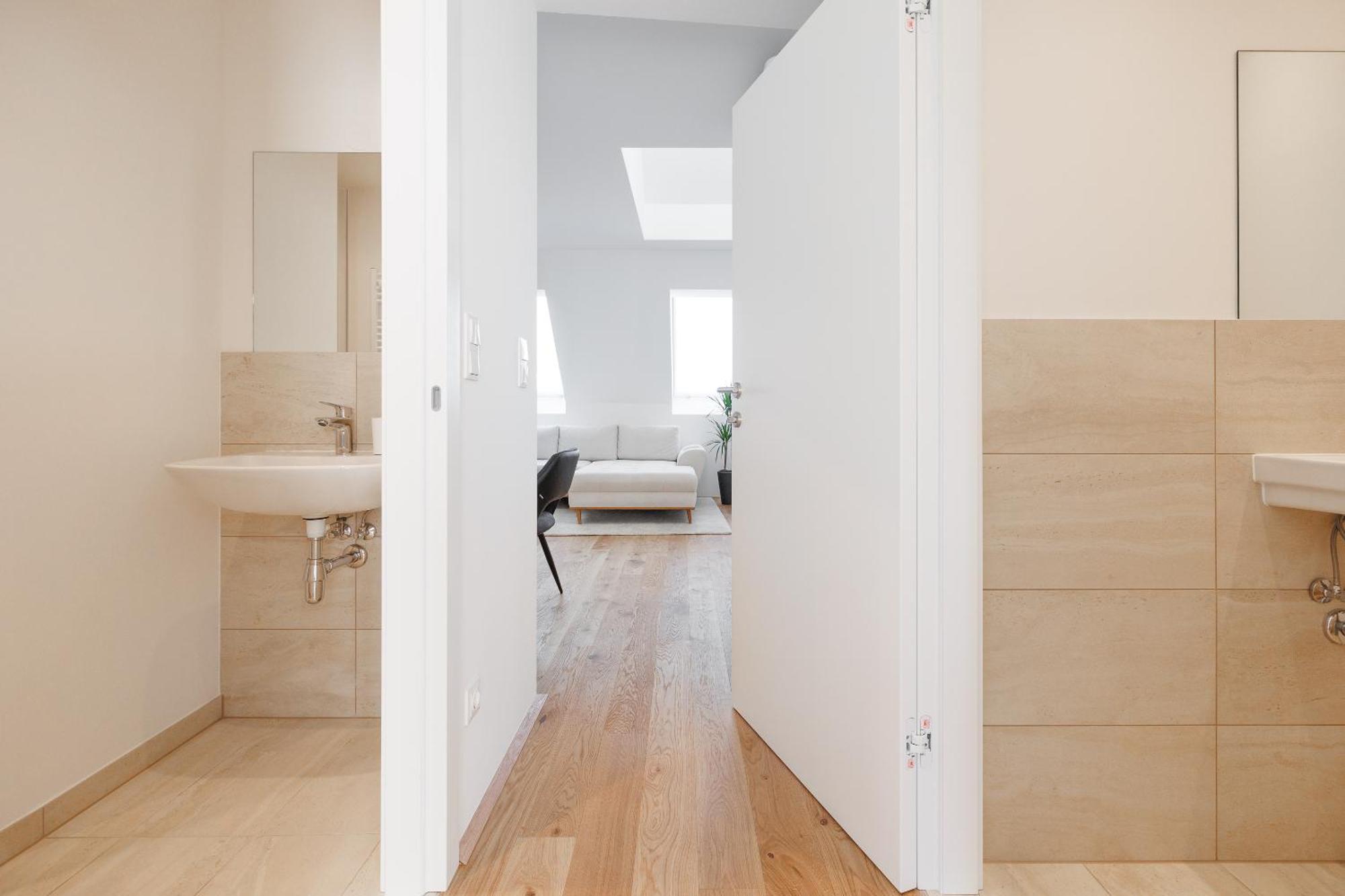 Symphony Apartments 38 - Modern Loft With Terrace And Grill In Central Location Wenen Buitenkant foto