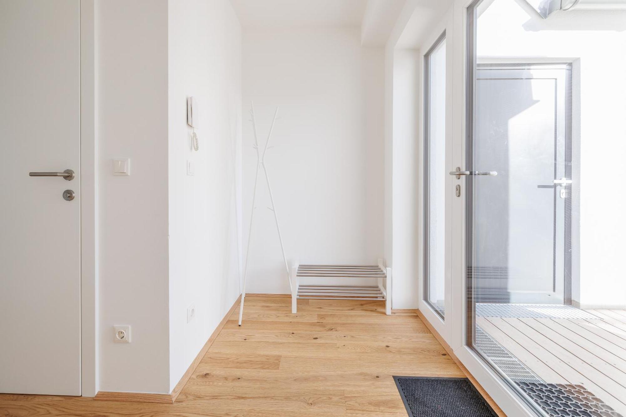 Symphony Apartments 38 - Modern Loft With Terrace And Grill In Central Location Wenen Buitenkant foto