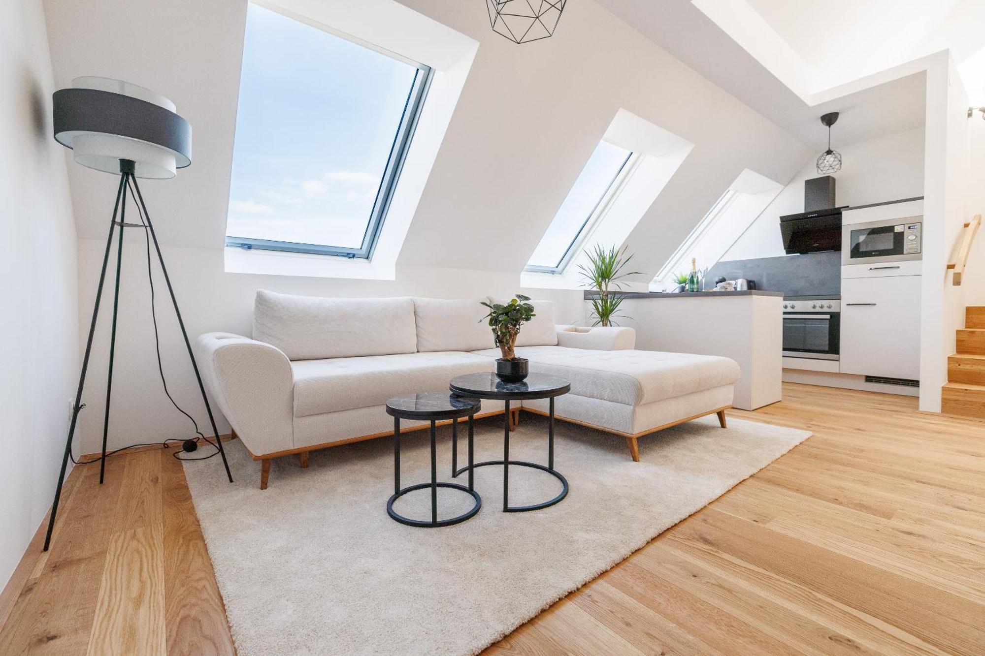 Symphony Apartments 38 - Modern Loft With Terrace And Grill In Central Location Wenen Buitenkant foto