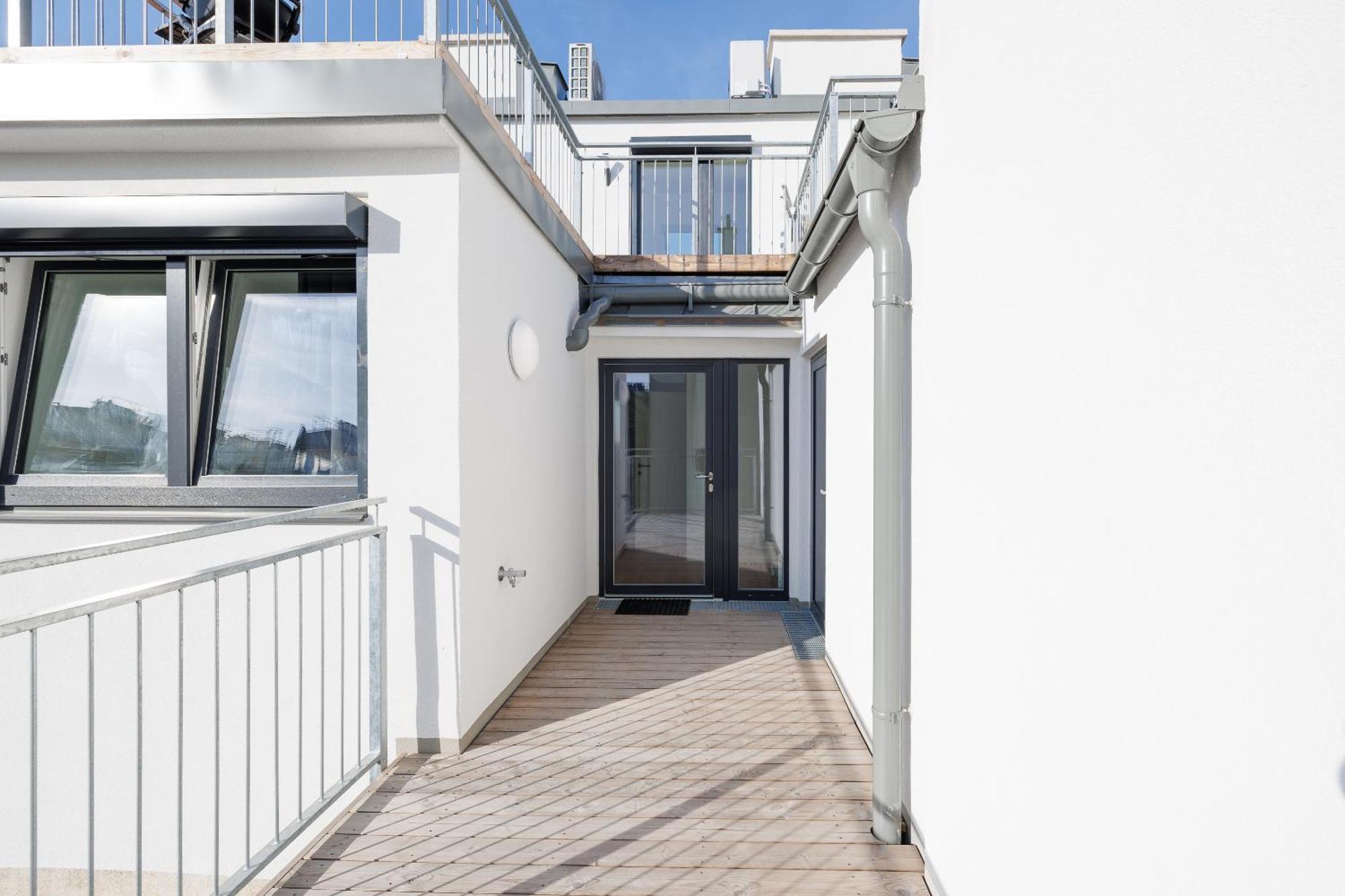 Symphony Apartments 38 - Modern Loft With Terrace And Grill In Central Location Wenen Buitenkant foto