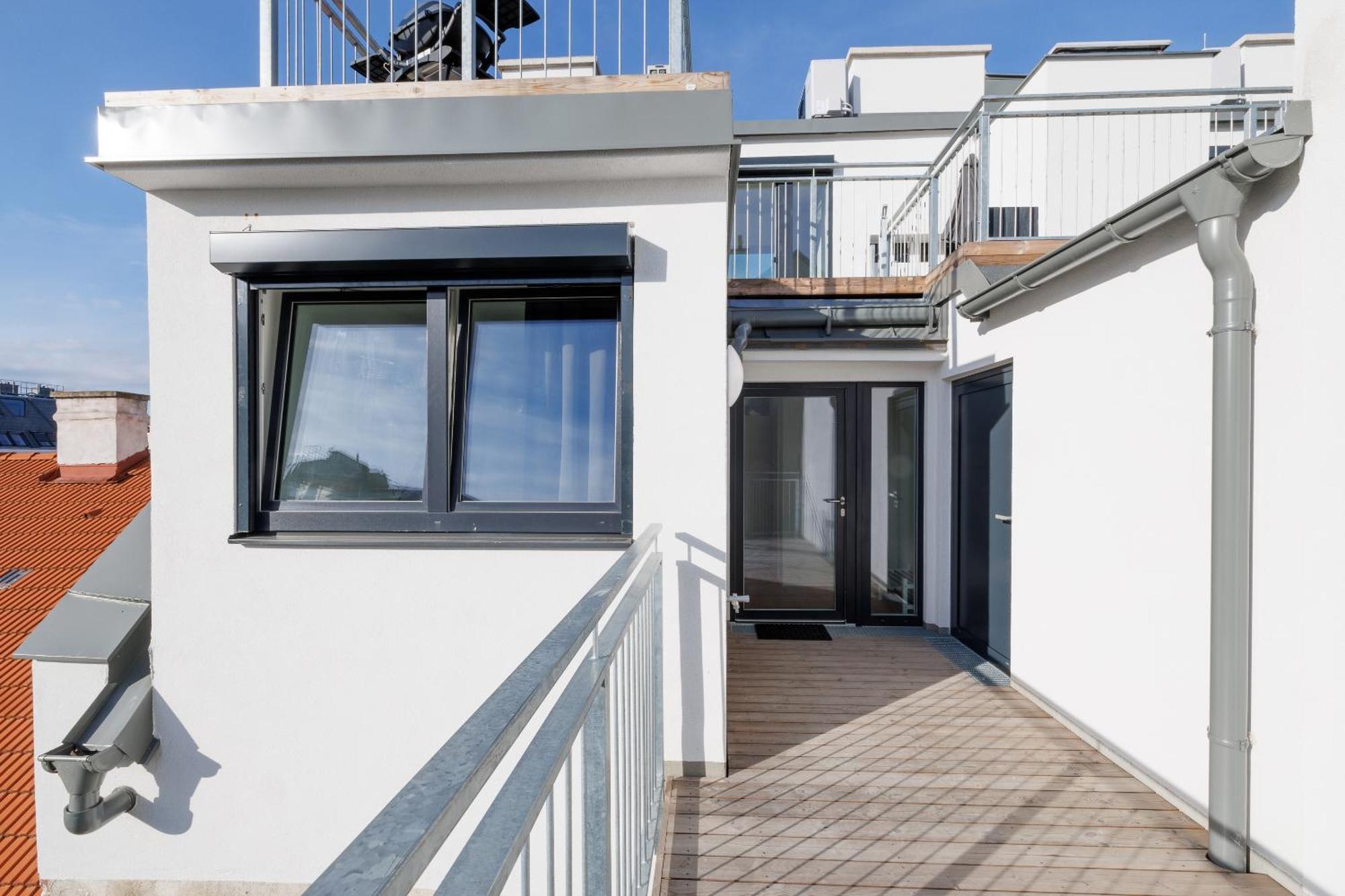 Symphony Apartments 38 - Modern Loft With Terrace And Grill In Central Location Wenen Buitenkant foto