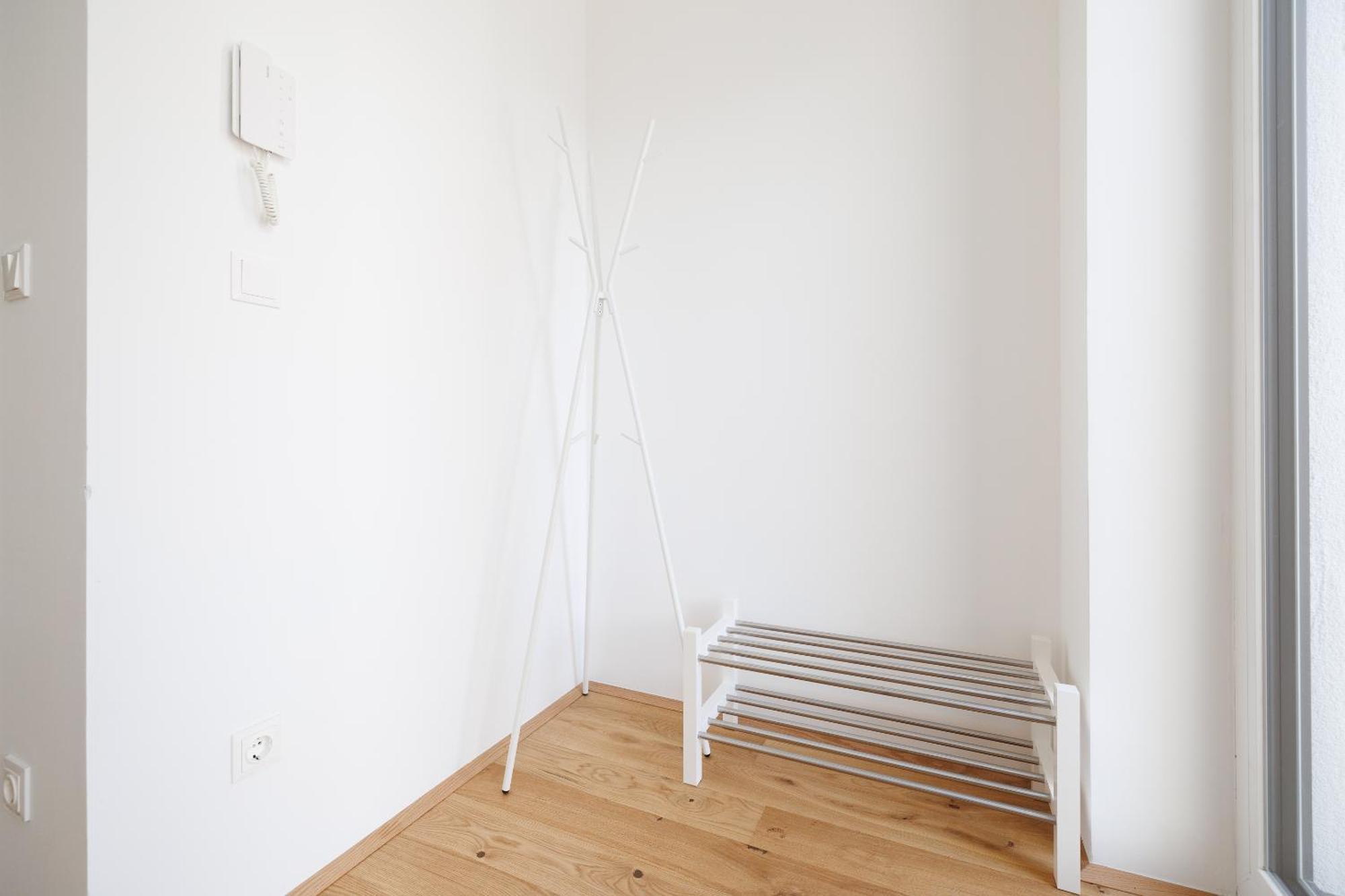 Symphony Apartments 38 - Modern Loft With Terrace And Grill In Central Location Wenen Buitenkant foto