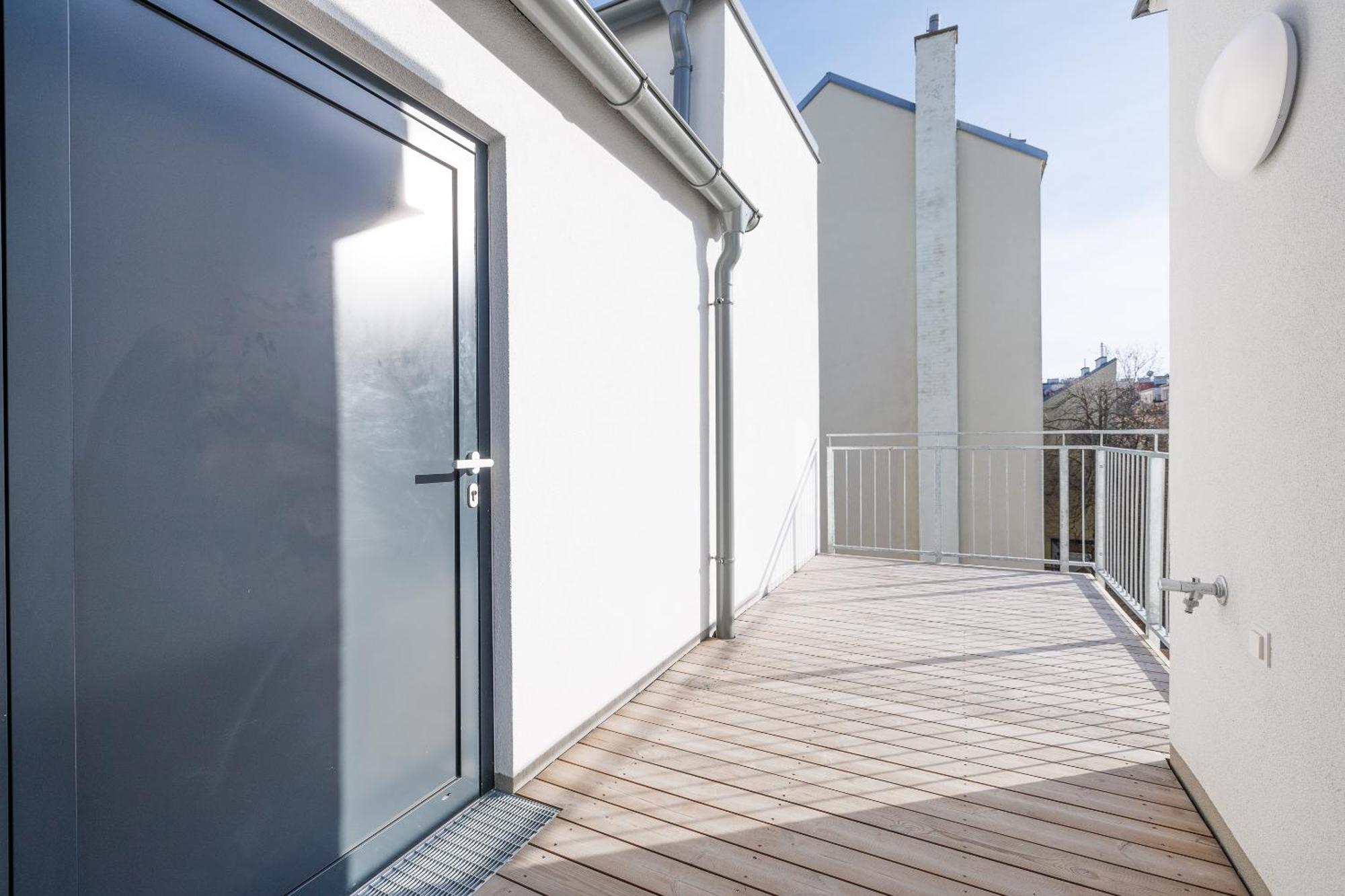 Symphony Apartments 38 - Modern Loft With Terrace And Grill In Central Location Wenen Buitenkant foto